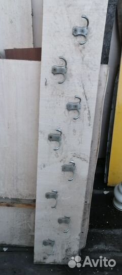 Навесная полка с крючками