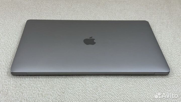 Macbook PRO 15 2016 с touch bar