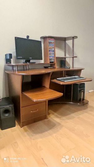 Компьютерный стол