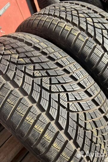 Goodyear UltraGrip Performance+ 265/40 R21