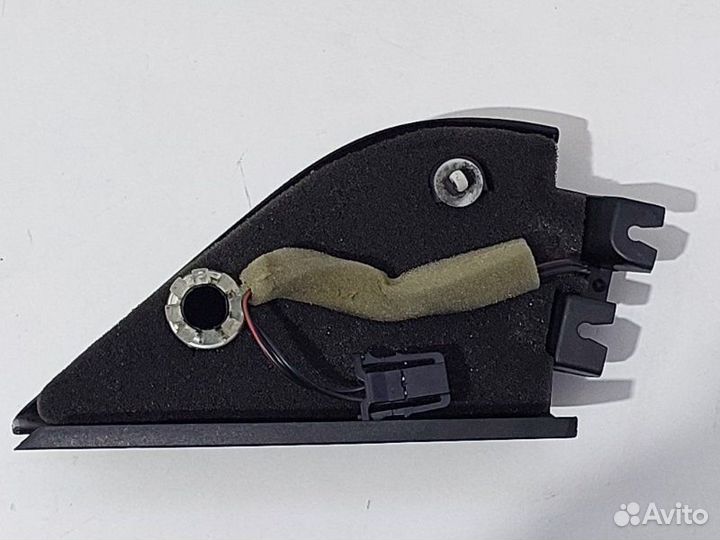 Динамик двери передний правый Volkswagen Passat