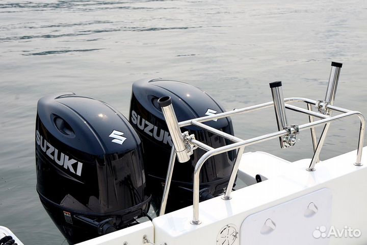 Катер Avanraid F320 Fishmaster с Suzuki 2хDF200ATX