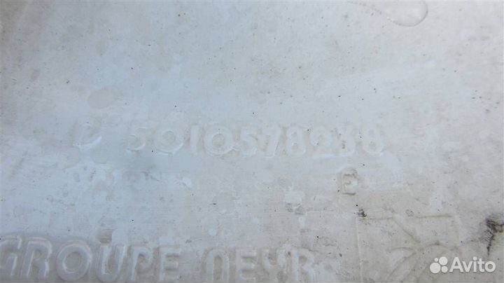 Дефлектор (обтекатель) кабины Renault Premium DXI