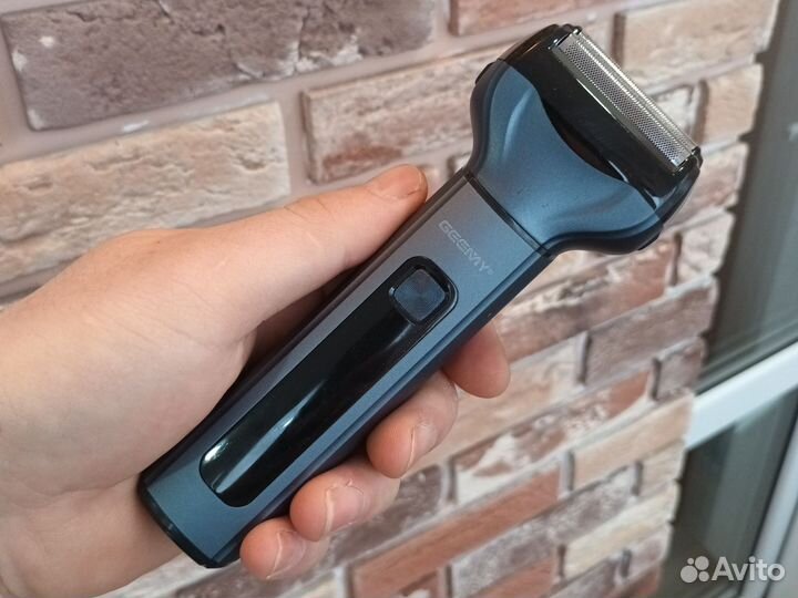 Триммер и бритва 3в1