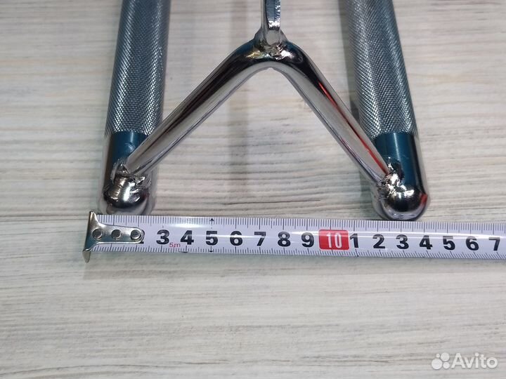 Рукоятка для тяги узкий параллельный хват