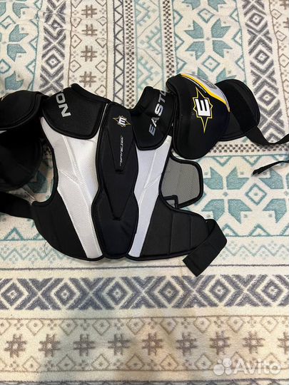 Нагрудник хоккейный sr