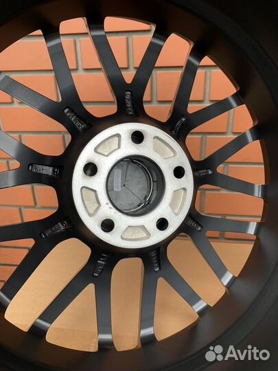 Разноширокие диски R18 Mercedes C-klass E-klass