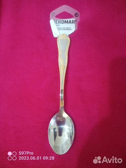 Столовые приборы