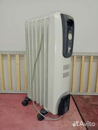 Масляный обогреватель delonghi