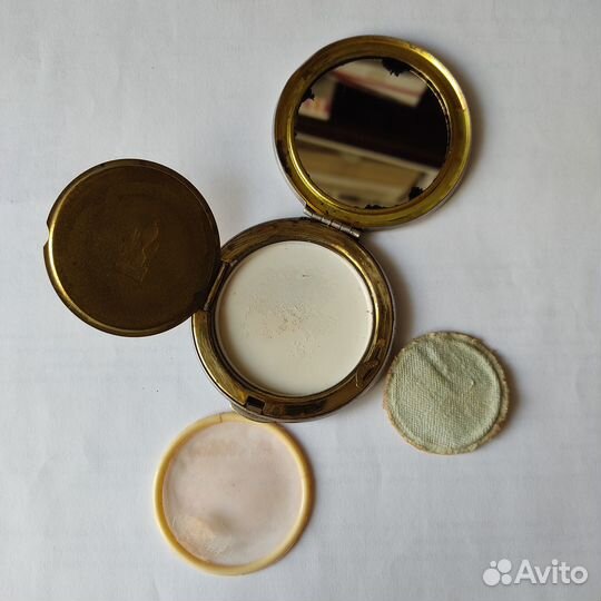 Пудреница времен СССР. Б/у