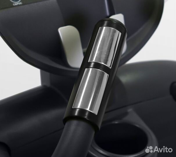 Эллиптический тренажер для зала