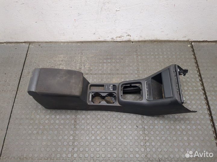 Консоль салона Volkswagen Tiguan, 2014