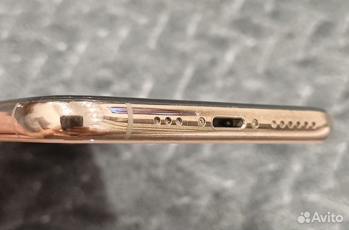 iPhone Xs, 64 ГБ