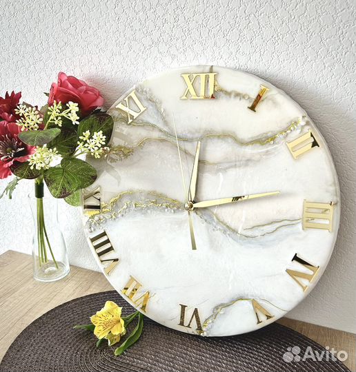 Часы из эпоксидной смолы