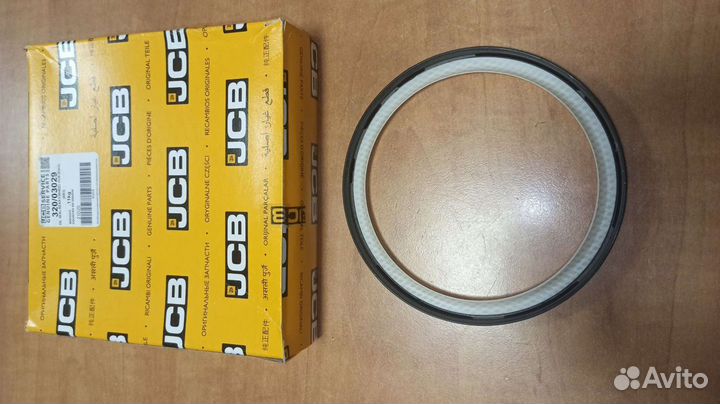 Сальник коленвала задний JCB 3CX,4CX: 320/03029