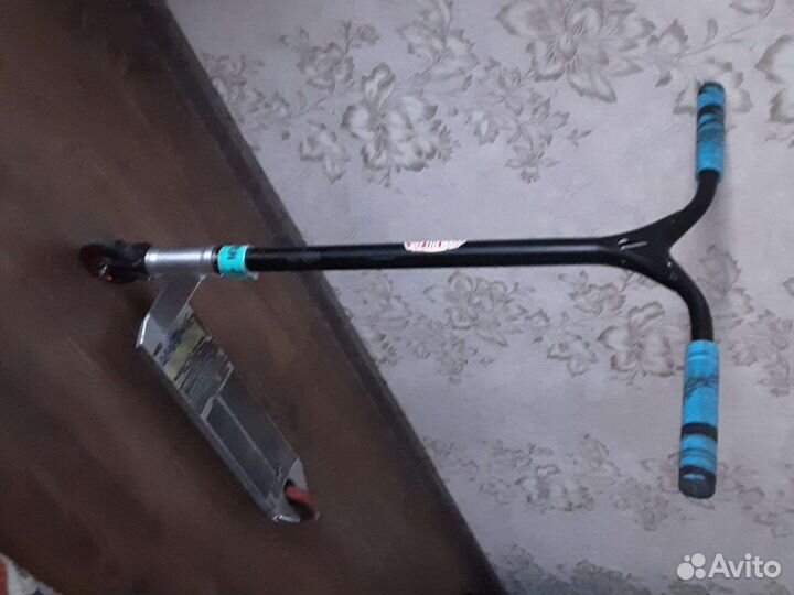 Трюковой самокат