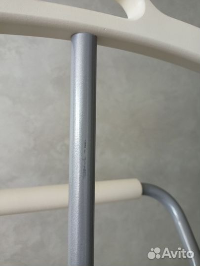 Вешалка костюмная напольная