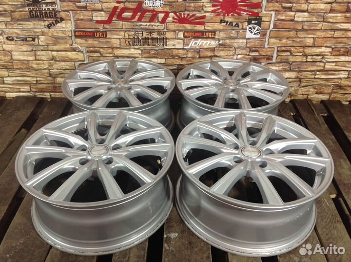 R17 5*114.3 литые диски Grass из Японии