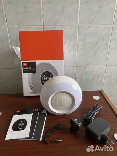 Часы с радио JBL Horizon