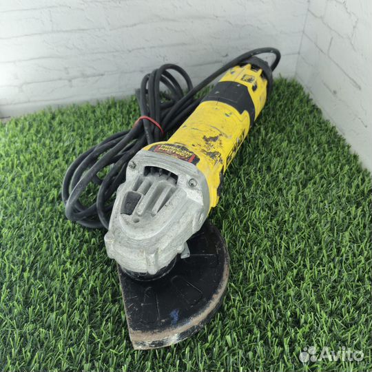 Болгарка DeWalt DWE4257