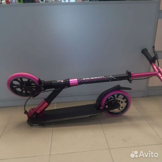 Самокат с дисковым тормозом