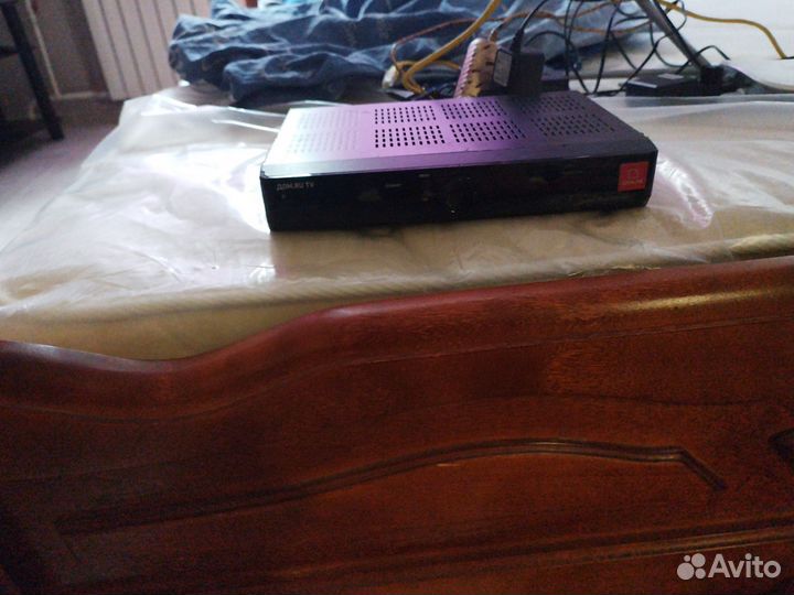 Тв приставка и роутер