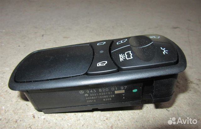 Блок кнопок правой двери Мерседес Актрос