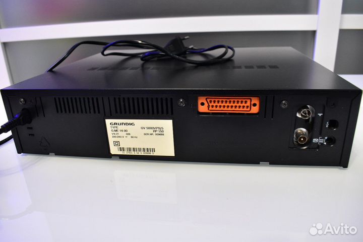 Видеомагнитофон grundig