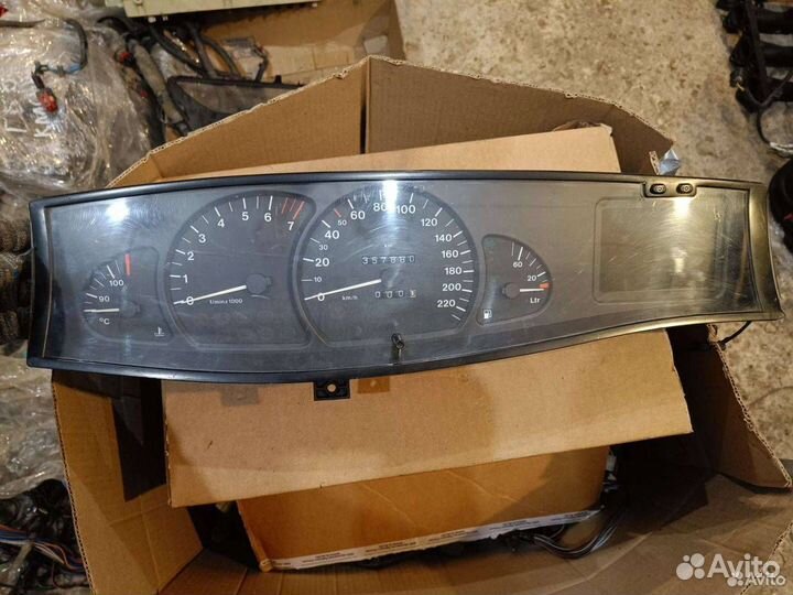 Панель приборов (щиток) Opel Omega