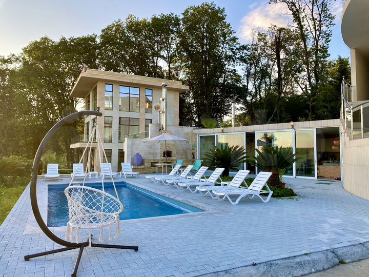 2-к. квартира, 76 м², 3/3 эт.