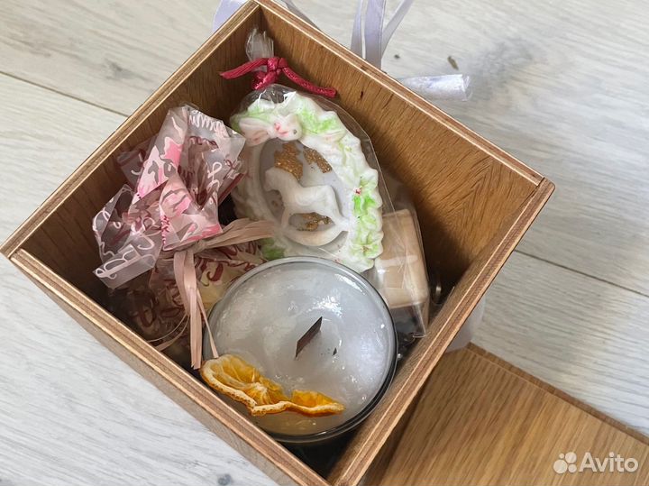 Подарочный набор в деревянной коробке