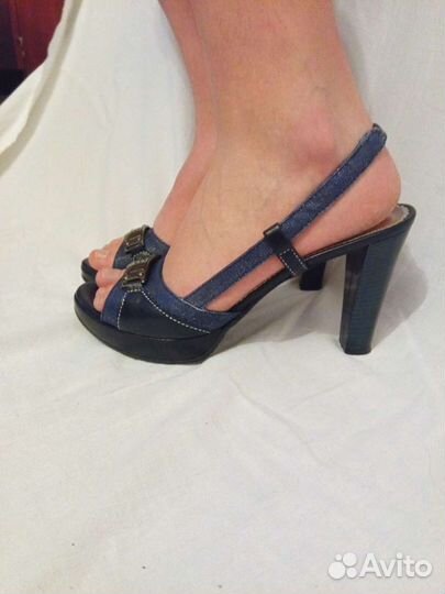 Кожаные босоножки 40р