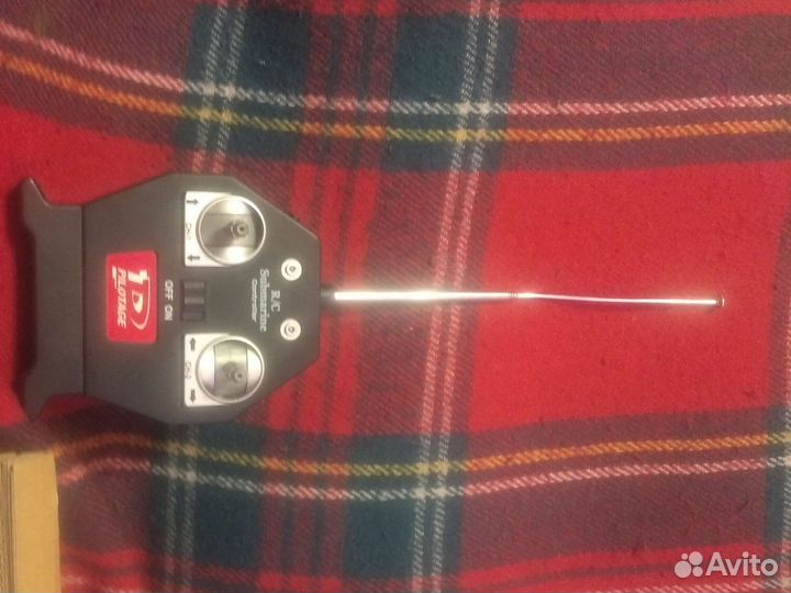 Игрушечная подводная лодка