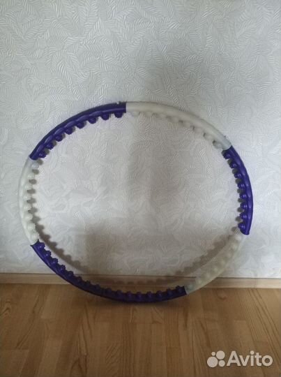 Обруч, гантеля, боксерские перчатки, круг