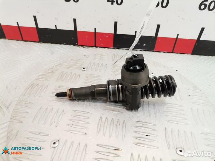 Форсунка Skoda Octavia (A4) рест. 2006 038130073AG