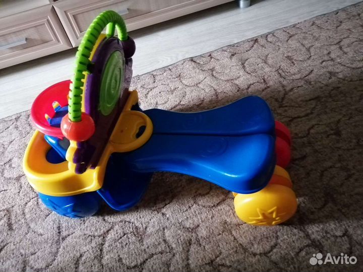 Детская машина каталка-ходунки Fisher Price
