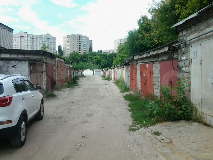 Гараж, > 30 м²