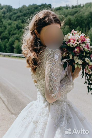 Свадебное платье 44 -48 пышное + чехол+кольца