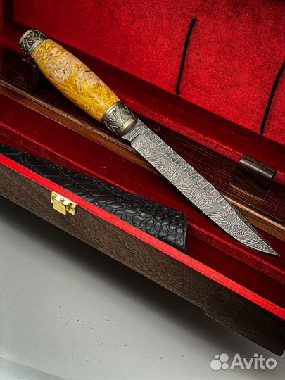 Нож из дамасской стали