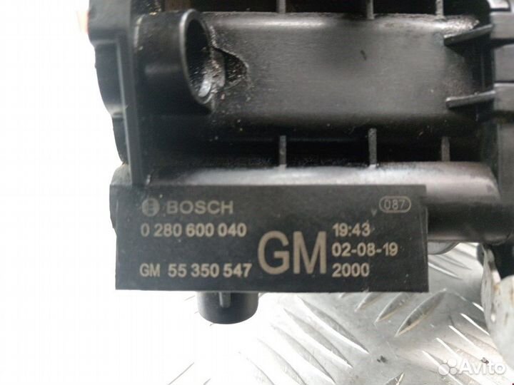 Коллектор впускной для Opel Corsa D 55557907