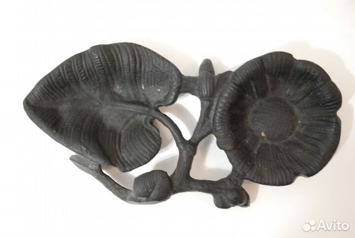 Пепельница Лист и цветок. 