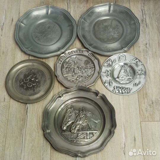 Настенные тарелки из олова