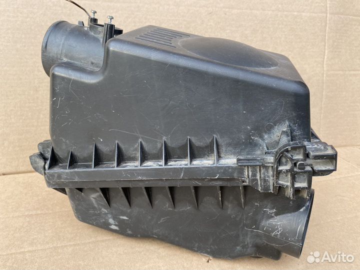 Корпус воздушного фильтра Toyota Corolla 120