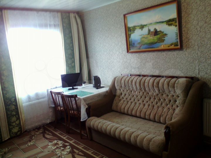 Комната 20 м² в 8-к., 2/2 эт.