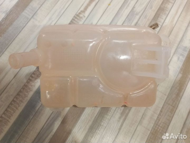 Бачок радиатора Chevrolet Aveo T200 / T250