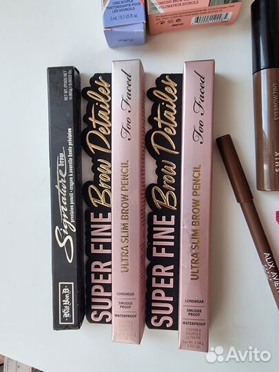 Продукт для бровей 1 шт