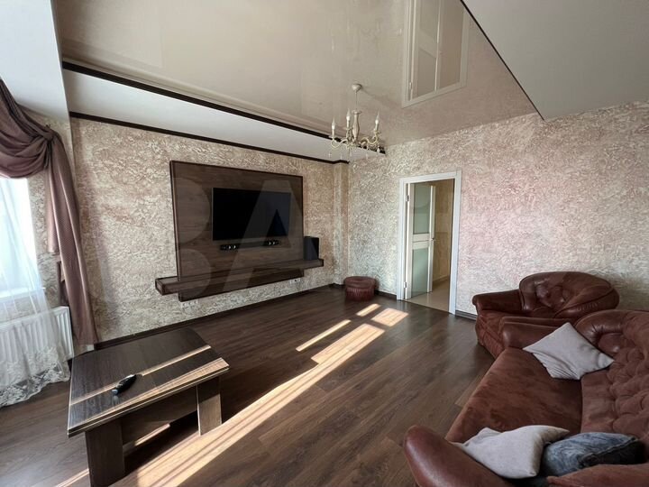 2-к. квартира, 70 м², 9/9 эт.