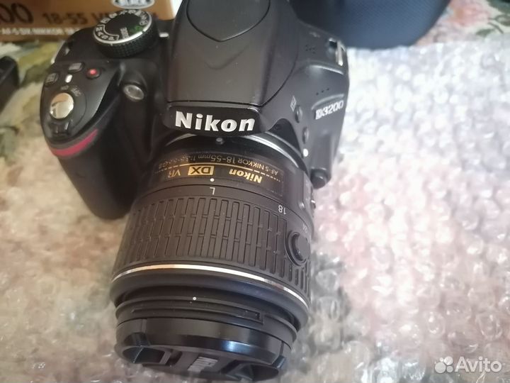 В идеальном состоянии Nikon d3200+Kit 18-55mm vr 2