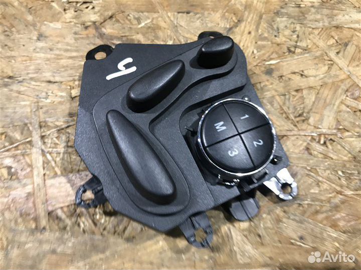 Блок управления сиденьем передний левый