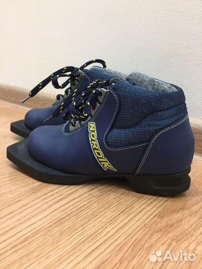 Детская лыжная обувь “nordik”